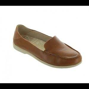 Olukai women’s shoes